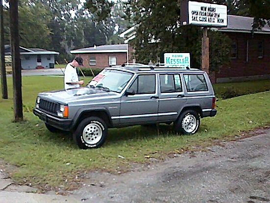 1992_Jeep_Cherokee_Sport_Ryan_1999a.jpg