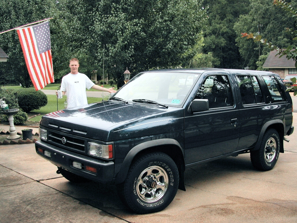 1993_Nissan_Pathfinder_Brent_7-15-2003.jpg