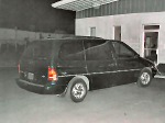 1995_Ford_Windstar_at_dealer_11-2001a.jpg